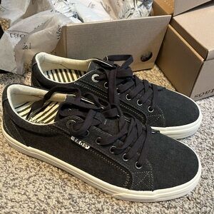 Taos Footwear Charcoal Wash Canvas Plim Soul Sneakers